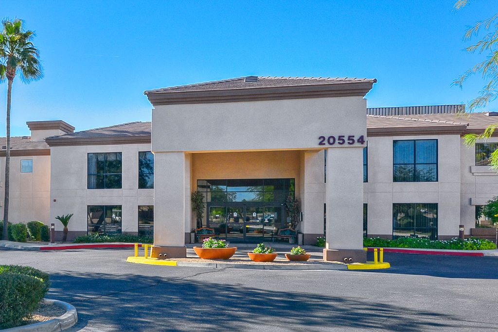 desert-winds-retirement-community-building-exterior